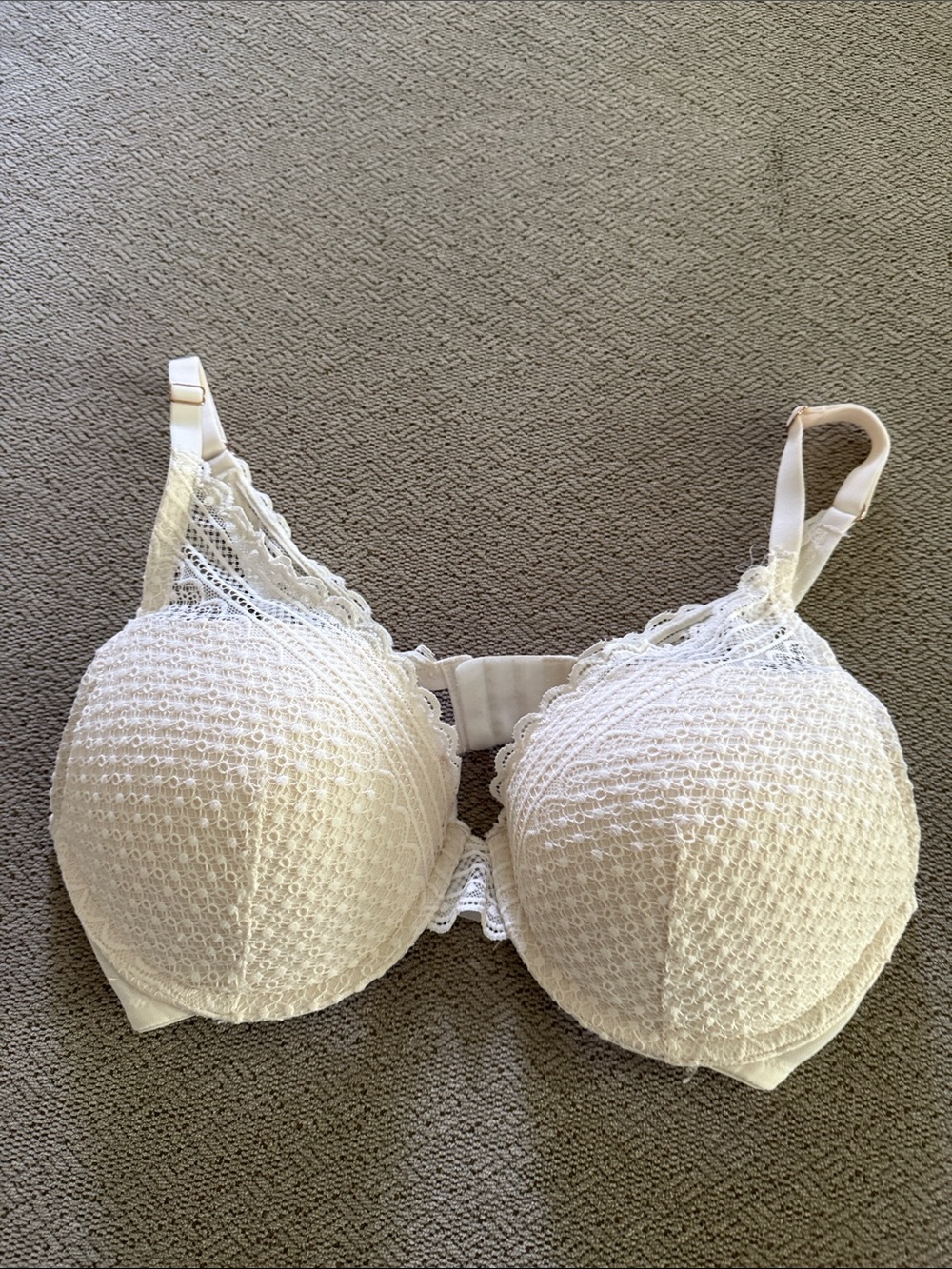 Auden Cream Lace Push Up Plunge Bra size 36C 36 C